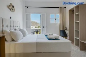 Seaview Double Room Private Jacuzzi - Image 1