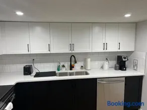 2-bedroom basement apartment - Image 4