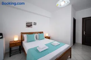 Kentrikon Rooms - Image 1