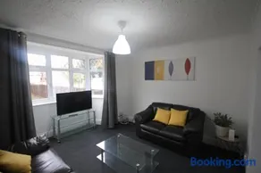 Hillingdon's House - Image 4