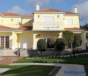 Vila dos Príncipes in Praia d'el Rey - Image 2