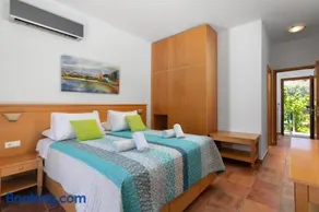 George's Villas - Image 3