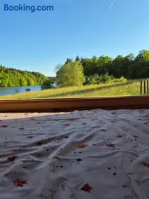 The Lake Window Eco Cabin by the Lake - Image 2