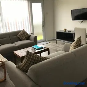 310 Norton Park - Image 2