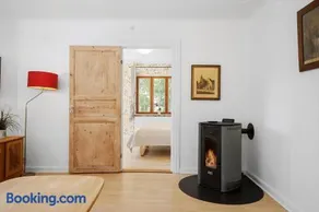 Bright Modern Holiday Home Near Hindemae - Image 3