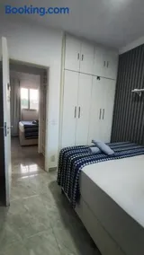 Dois quartos mobiliado próximo a praia - Image 3