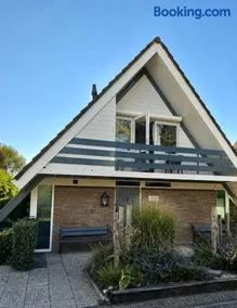 Holiday villa walking distance to North sea beach - Image 1