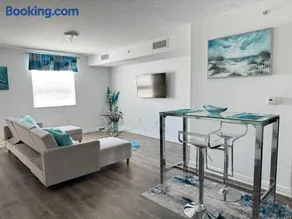 Luxury Oasis Suite - Image 1