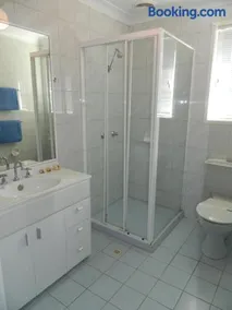 Twin Towns Motel - Image 2