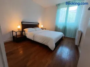 Appartement cozy et lumineux avec terrasse - Image 1