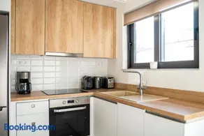 Irene's Sunny apartment - Image 1
