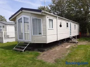 Country Coastal Holidays - Families and Couples only - Image 3