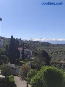 Casa rural con piscina privada en Nívar, vistas espectaculares a 15 min de Granada - Image 4