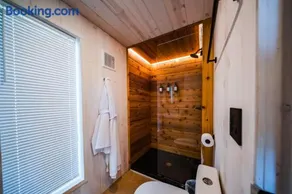 Nordic Couples Cabin W Hot Tub, Sauna, Grill - Image 3