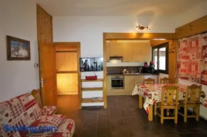 Chalet De La Tour - entièrement rénové et confortable MAE-3503 - Image 1
