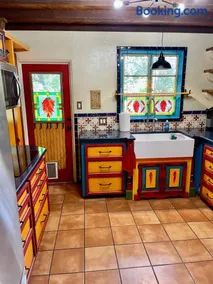 The Pleasant Street Casitas - Historic & Modern Charm - Image 5