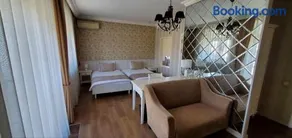 De Gaulle Boutique Hotel - Image 2