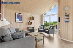 Perfect Holiday Home For Relaxation And Beach - Image 2