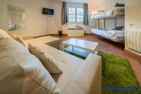 Bed and Snow Family Apartments - Image 2