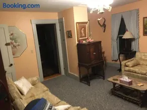 Labyrinthia Guest House - Image 5