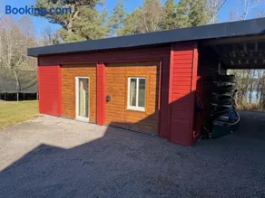 Villa Sandvik 4 beds only 70m from the lake - Image 1