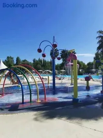 Bungalow charmant près de Vias avec piscine partagée - Image 2