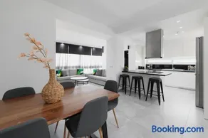 Emfasis Loft Spacious and Elegant Heraklion - Image 3