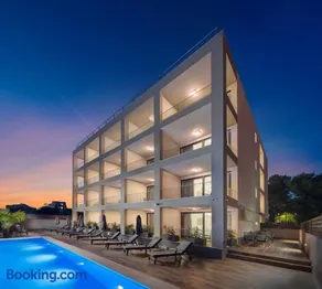 Ellure Luxury Suites - Image 1