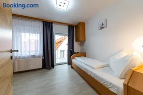 Zeltweg-Rooms - Image 4