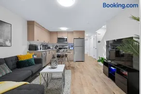 Modern 2BR Quiet Retreat with Kitchen Near Banff, Parks, Winsport - Image 4