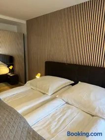 Cozy Private Apartment - Image 3