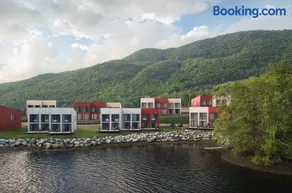 Cormorant Rock Oceanfront Chalets - Image 1