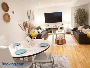 Cozy suite, Free WIFI , Free Parking - Image 2