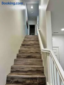 3 Bedroom Townhome with Large Living Area - Image 3