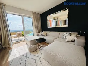 Apartment with the view and private garden - Image 4