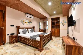 Luxora Suites - Image 1