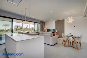 Brand New, Luxurious Ground Floor Apartment in Mirador de Estepona Hills - Image 3