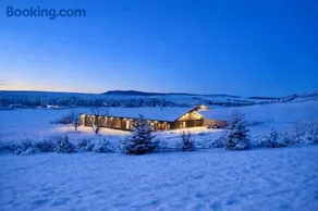 NEW! Cozy Ranch House: Sauna & Views! Sleeps 10+ - Image 3
