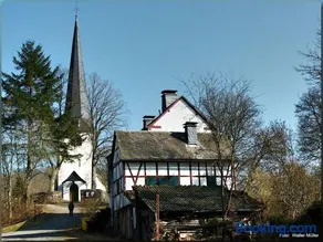 Alte Schule Kirmutscheid - Image 1
