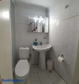 Sunny Hemera Veta's House - Image 4