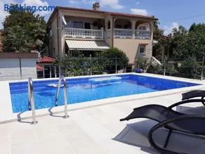 Apartment Hana with a private Pool - Image 1