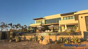 La Ventana 5BR-6BTH Lap Pool, Pickleball, Jacuzzi Sauna ,Cold Plunge, Gym, Bocce - Image 1