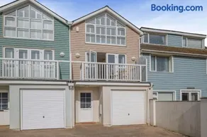 3 Bed in Camber oc-s31125 - Image 2