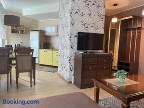 Akord Apartments with FREE PARKING - Image 1