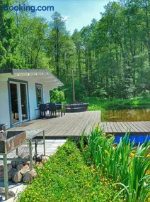 Reed Cottage - Image 1