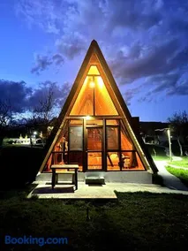 Horezu Cozy Cabin - Image 1
