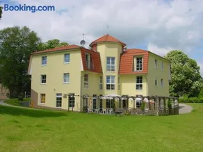 Landhotel Am Peetscher See - Image 1