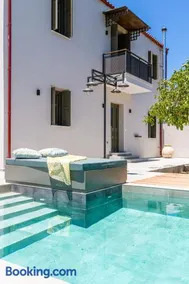Villa Skyphos - Image 2