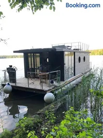 Houseboat- dom na wodzie z sauną i możliwością pływania - Image 2