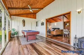 Private Barn House with Gazebo - Stunning Views - Image 2